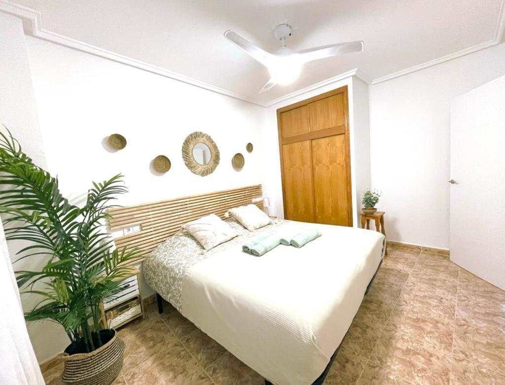 Apartamento Azzurro Apartment Torrevieja Exterior photo